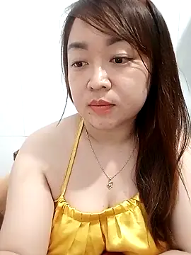 Snapshot of VyOanh2K chatting on 6, 3, 2025 VyOanh2K online show from 6, 3, 2025