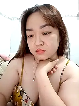 Snapshot of VyOanh2K chatting on 8, 3, 2025 VyOanh2K online show from 8, 3, 2025