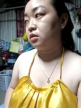 Snapshot of VyOanh2K chatting on 11, 3, 2025 VyOanh2K online show from 11, 3, 2025