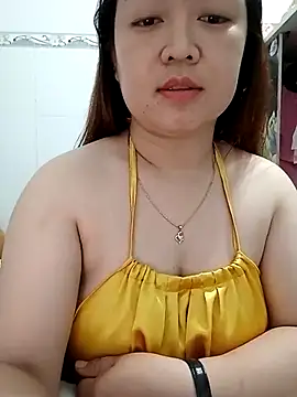 Snapshot of VyOanh2K chatting on 16, 3, 2025 VyOanh2K online show from 16, 3, 2025