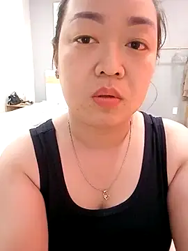 Snapshot of VyOanh2K chatting on 21, 3, 2025 VyOanh2K online show from 21, 3, 2025