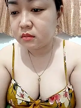 Snapshot of VyOanh2K chatting on 21, 9, 2025 VyOanh2K online show from 21, 9, 2025