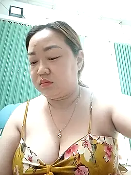 Snapshot of VyOanh2K chatting on 29, 9, 2025 VyOanh2K online show from 29, 9, 2025