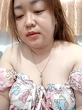 Snapshot of VyOanh2K chatting on 9, 10, 2025 VyOanh2K online show from 9, 10, 2025