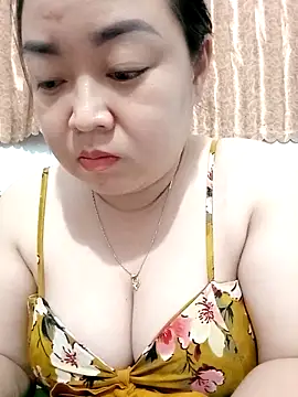 Snapshot of VyOanh2K chatting on 14, 10, 2025 VyOanh2K online show from 14, 10, 2025