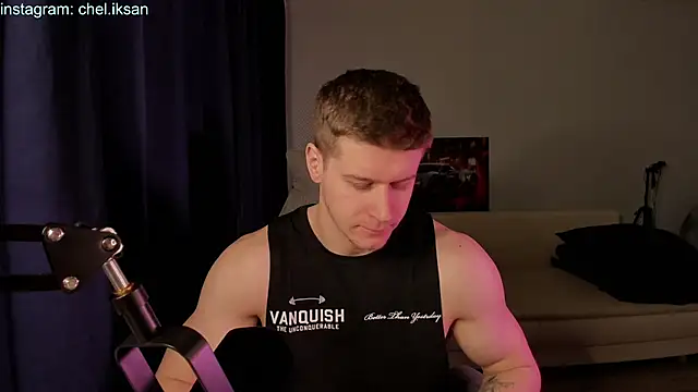 Snapshot of Bruno_Banani chatting on 8, 1, 2025 Bruno Banani online show from 8, 1, 2025