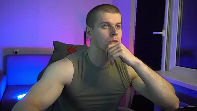 Snapshot of Bruno_Banani chatting on 18, 9, 2025 Bruno Banani online show from 18, 9, 2025