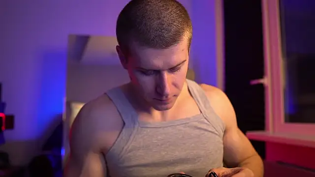 Snapshot of Bruno_Banani chatting on 27, 9, 2025 Bruno Banani online show from 27, 9, 2025