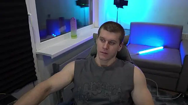 Snapshot of Bruno_Banani chatting on 3, 10, 2025 Bruno Banani online show from 3, 10, 2025