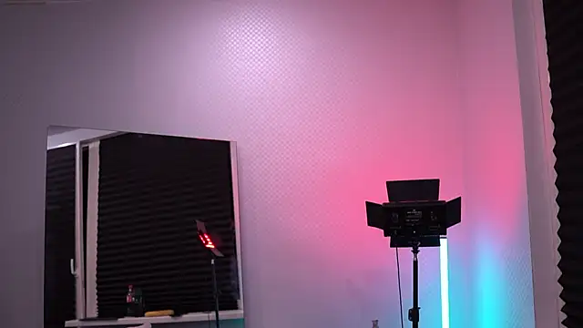 Snapshot of Bruno_Banani chatting on 27, 10, 2025 Bruno Banani online show from 27, 10, 2025