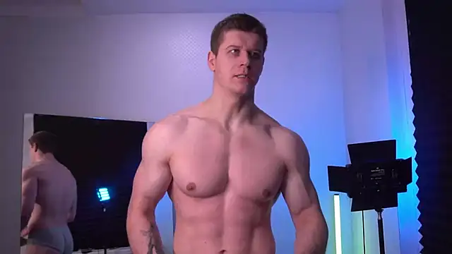 Snapshot of Bruno_Banani chatting on 4, 11, 2025 Bruno Banani online show from 4, 11, 2025