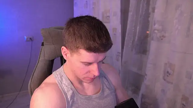 Snapshot of Bruno_Banani chatting on 15, 11, 2025 Bruno Banani online show from 15, 11, 2025