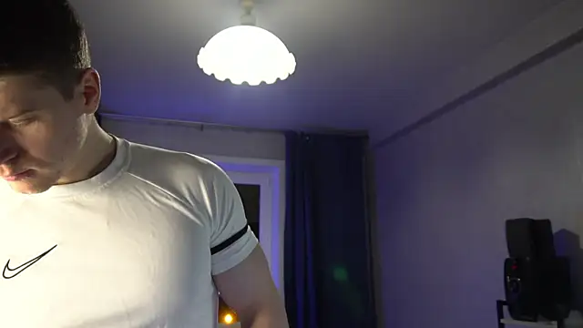 Snapshot of Bruno_Banani chatting on 26, 11, 2025 Bruno Banani online show from 26, 11, 2025