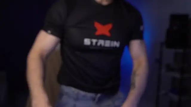 Snapshot of Bruno_Banani chatting on 3, 12, 2025 Bruno Banani online show from 3, 12, 2025