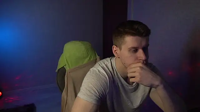 Snapshot of Bruno_Banani chatting on 15, 12, 2025 Bruno Banani online show from 15, 12, 2025