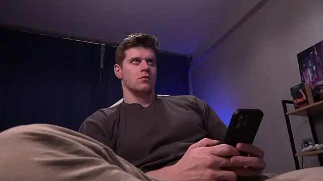 Snapshot of Bruno_Banani chatting on 14, 2, 2026 Bruno Banani online show from 14, 2, 2026