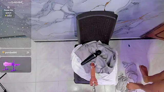 zyle boobs online show from 23, 3, 2025