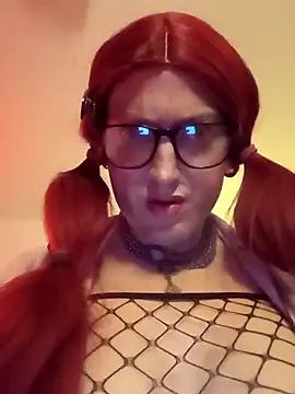 Snapshot of sissytrapdolly24 chatting on 23, 9, 2025 sissytrapdolly24 online show from 23, 9, 2025