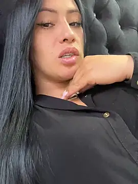 Snapshot of Sara_luna_ chatting on 6, 6, 2026 Sara luna online show from 6, 6, 2026