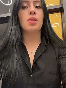 Snapshot of Sara_luna_ chatting on 16, 7, 2026 Sara luna online show from 16, 7, 2026