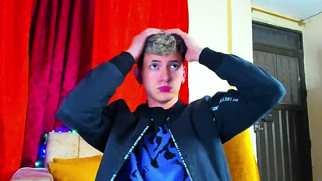 GabyThoms online show from 5, 2, 2025