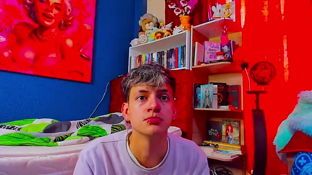 GabyThoms online show from 24, 2, 2025