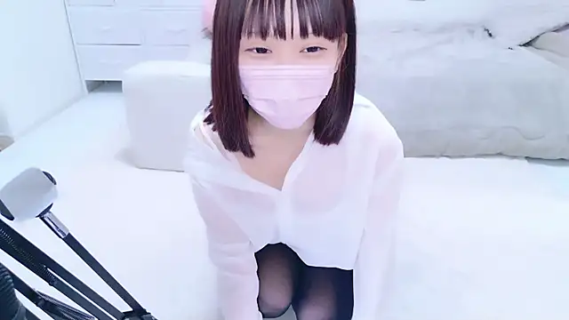 Snapshot of x-naru-x chatting on 3, 10, 2025 x-naru-x online show from 3, 10, 2025