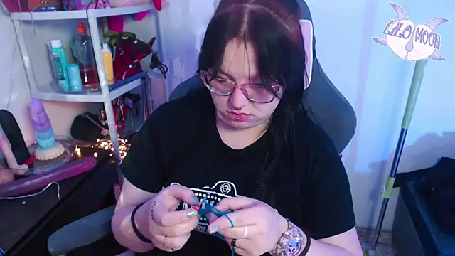 LiloMoon69 online show from 25, 1, 2025