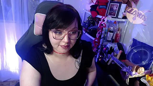 LiloMoon69 online show from 21, 2, 2025