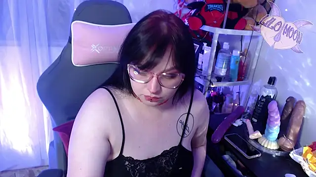 LiloMoon69 online show from 23, 2, 2025