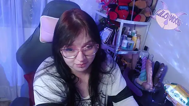 LiloMoon69 online show from 3, 3, 2025