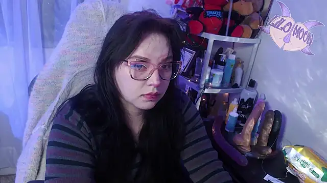 LiloMoon69 online show from 4, 3, 2025