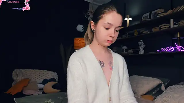 DominikaElis online show from 2, 3, 2025