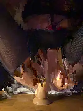 LaMORA 2002 online show from 18, 3, 2026