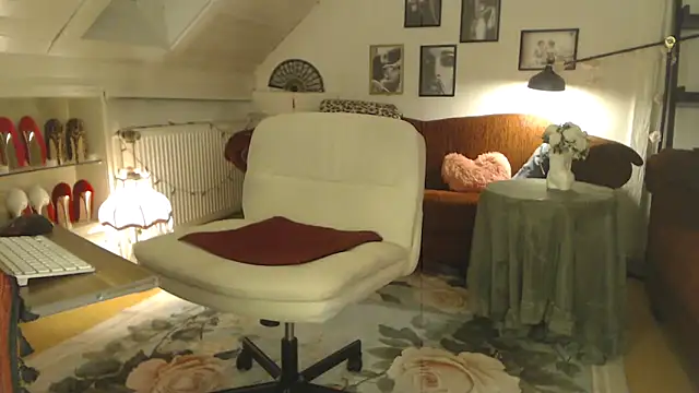 GinaBlonde online show from 12, 3, 2026