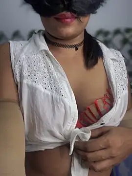 Snapshot of NethuQueen chatting on 17, 6, 2026 NethuQueen online show from 17, 6, 2026
