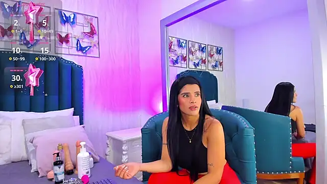 Snapshot of samara_warren chatting on 5, 1, 2025 samara warren online show from 5, 1, 2025