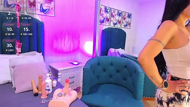 Snapshot of samara_warren chatting on 11, 1, 2025 samara warren online show from 11, 1, 2025