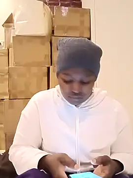 Snapshot of Yours_faithfully1 chatting on 21, 12, 2025 Yours faithfully1 online show from 21, 12, 2025