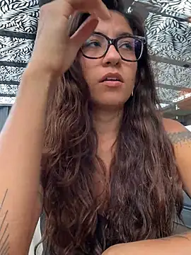 Snapshot of ValeriEvan chatting on 4, 2, 2026 ValeriEvan online show from 4, 2, 2026