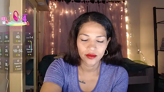 Snapshot of makennaa_ chatting on 10, 10, 2025 makennaa online show from 10, 10, 2025