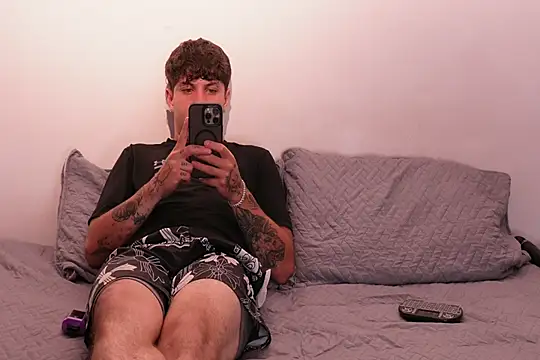 Nicky and Blake online show from 3, 3, 2025