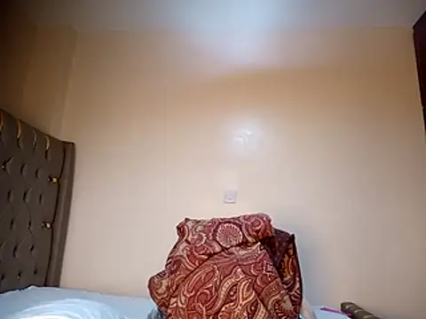 Pretty tiffany online show from 22, 11, 2025