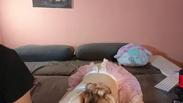 Katusha006 online show from 5, 3, 2025