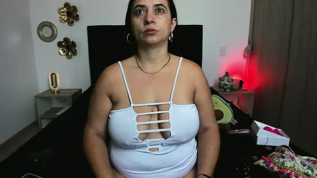 Snapshot of TatianaMonteross chatting on 21, 6, 2026 TatianaMonteross online show from 21, 6, 2026