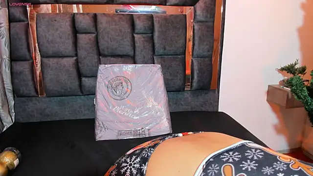 Snapshot of AmbeerBecker chatting on 5, 12, 2025 AmbeerBecker online show from 5, 12, 2025