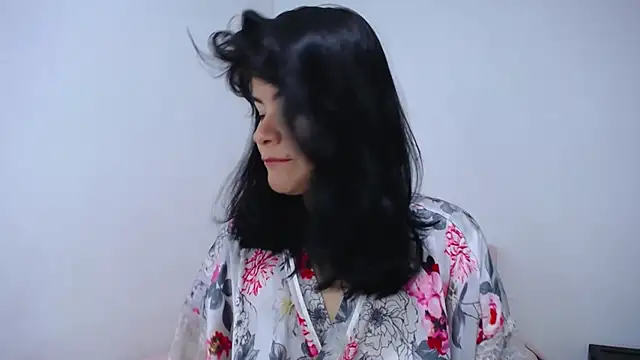 luccy21  online show from 13, 1, 2026