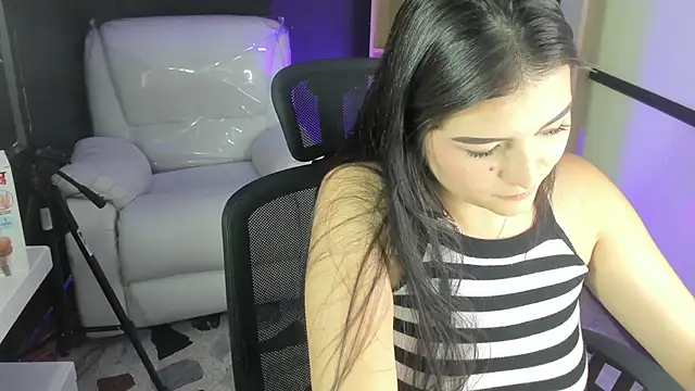 Snapshot of TifanyWhite_ chatting on 28, 12, 2024 TifanyWhite online show from 28, 12, 2024