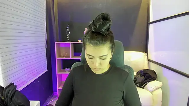 Snapshot of TifanyWhite_ chatting on 22, 3, 2025 TifanyWhite online show from 22, 3, 2025