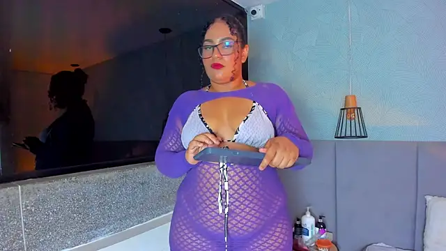 Annie-Wolf online show from 10, 9, 2025